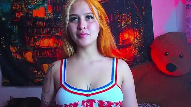 Snapshot of Elena-Rosse chatting on 11-18-25, 01:11 Elena-Rosse online show from 11-18-25, 01:11