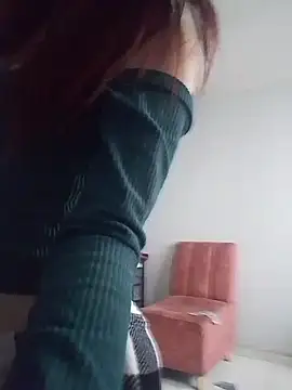 Snapshot of SuzzyyM chatting on 02-13-26, 10:17 SuzzyyM online show from 02-13-26, 10:17