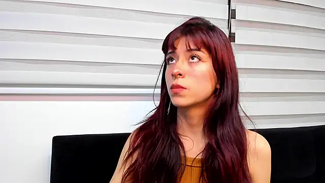 Snapshot of SuzzyyM chatting on 02-20-26, 11:38 SuzzyyM online show from 02-20-26, 11:38