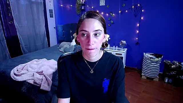 IsaBaileys  online show from 09-15-25, 09:48