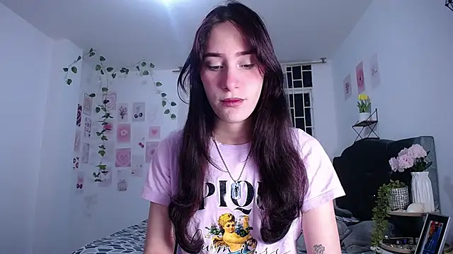 IsaBaileys  online show from 05-12-26, 03:36
