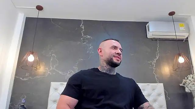 BruceDallas online show from 12-08-24, 06:11