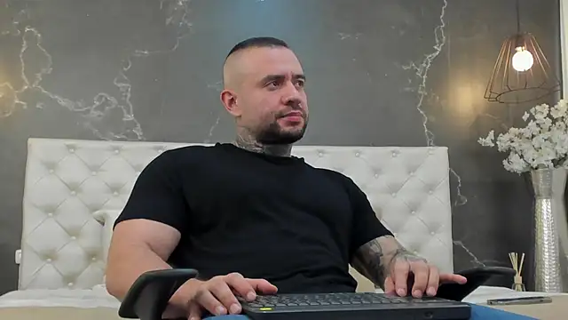 BruceDallas online show from 01-30-25, 12:18