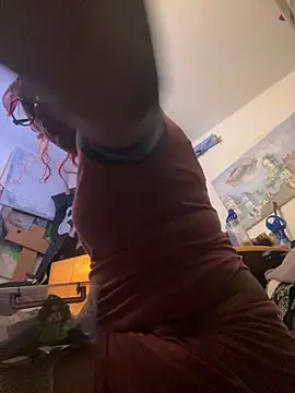 Snapshot of Mune_Raez_6 chatting on 12-22-25, 12:46 Mune Raez 6 online show from 12-22-25, 12:46