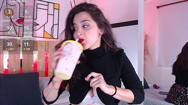 Snapshot of emily_amaya chatting on 03-13-25, 08:43 emily amaya online show from 03-13-25, 08:43