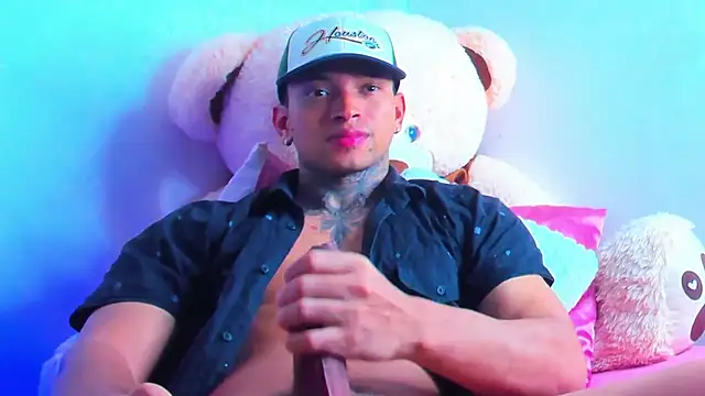 Snapshot of Stiven_collins chatting on 01-10-26, 11:56 Stiven collins online show from 01-10-26, 11:56