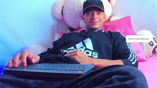 Snapshot of Stiven_collins chatting on 01-11-26, 03:55 Stiven collins online show from 01-11-26, 03:55