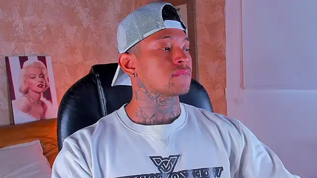 Snapshot of Stiven_collins chatting on 02-16-26, 04:14 Stiven collins online show from 02-16-26, 04:14