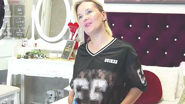 Snapshot of LilyFord chatting on 06-20-26, 01:41 LilyFord online show from 06-20-26, 01:41