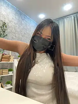 Snapshot of Monalisadon018 chatting on 12-13-24, 05:49 Monalisadon018 online show from 12-13-24, 05:49