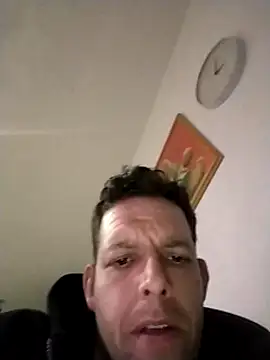 Knuffelstaaf123 online show from 01-04-25, 10:16