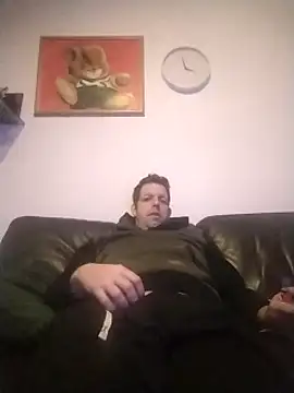 Knuffelstaaf123 online show from 02-08-25, 10:07