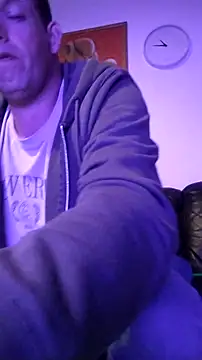 Knuffelstaaf123 online show from 04-28-26, 10:59