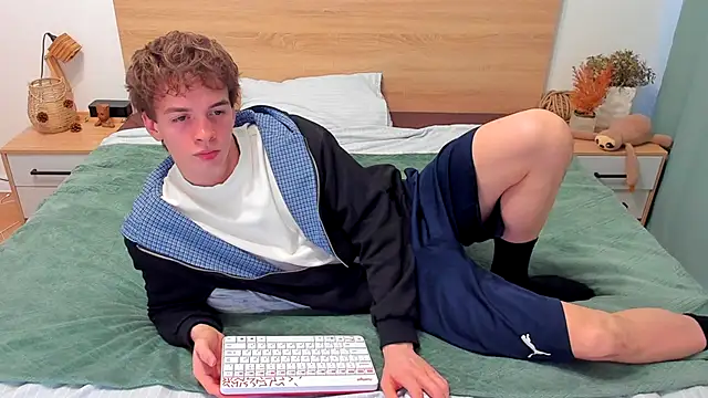 Fandi 777 online show from 11-28-25, 08:28