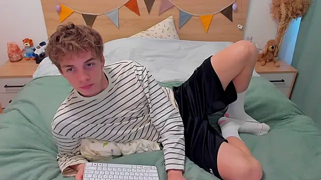 Fandi 777 online show from 04-04-26, 11:18