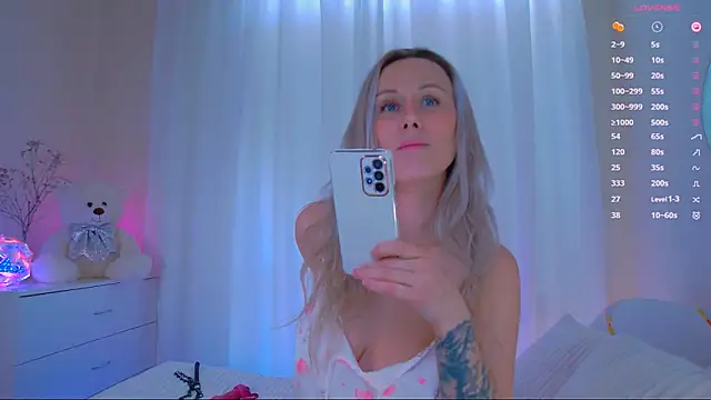 Snapshot of Nika_Bloom chatting on 02-12-26, 07:36 Nika Bloom online show from 02-12-26, 07:36