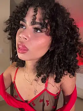 Snapshot of Lianh_Benett chatting on 12-14-24, 07:40 Lianh Benett online show from 12-14-24, 07:40