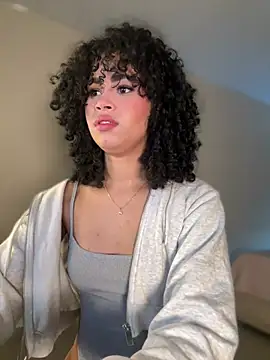 Snapshot of Lianh_Benett chatting on 12-20-24, 03:58 Lianh Benett online show from 12-20-24, 03:58