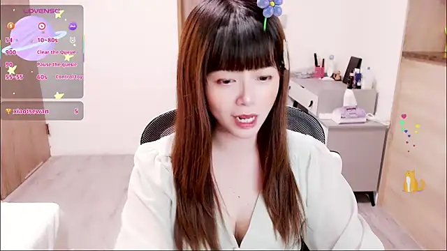 Snapshot of a0513 chatting on 10-09-25, 03:43 a0513 online show from 10-09-25, 03:43