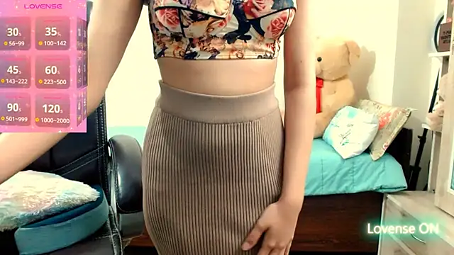 Snapshot of adore_khushbu chatting on 02-15-25, 12:01 adore khushbu online show from 02-15-25, 12:01