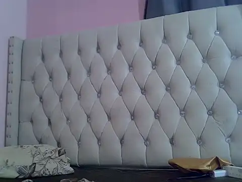 Amberay1 online show from 11-08-25, 07:41