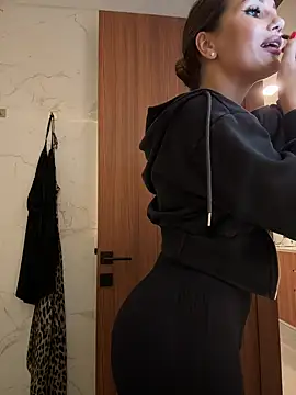 Snapshot of Syka0001 chatting on 01-31-25, 02:28 Syka0001 online show from 01-31-25, 02:28