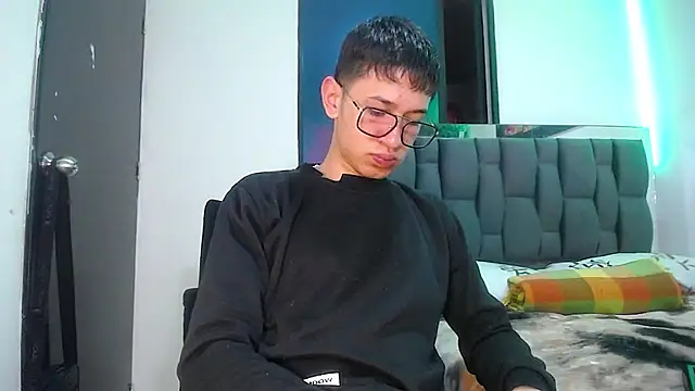 Mr daren  online show from 02-19-25, 05:06