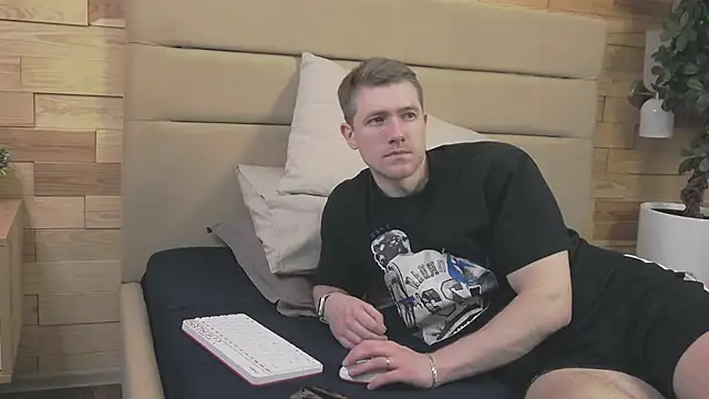 Snapshot of EthanPinkman chatting on 11-24-25, 04:34 EthanPinkman online show from 11-24-25, 04:34