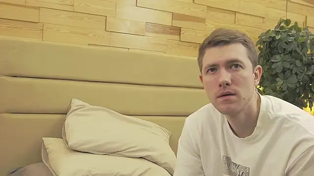 Snapshot of EthanPinkman chatting on 12-02-25, 04:07 EthanPinkman online show from 12-02-25, 04:07