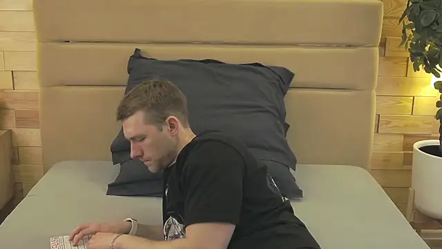 EthanPinkman online show from 04-19-26, 04:01