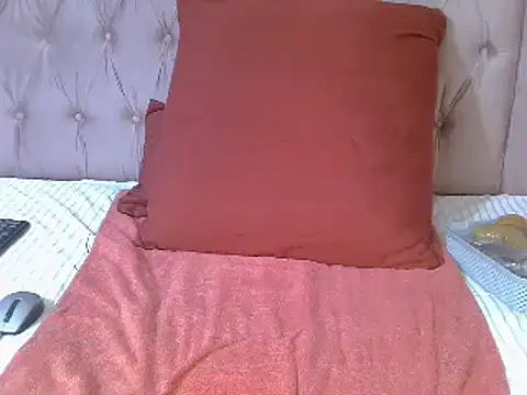 SweetMellowX1 online show from 03-11-25, 02:40