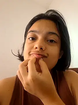 Snapshot of littlemelii chatting on 02-07-26, 01:59 littlemelii online show from 02-07-26, 01:59