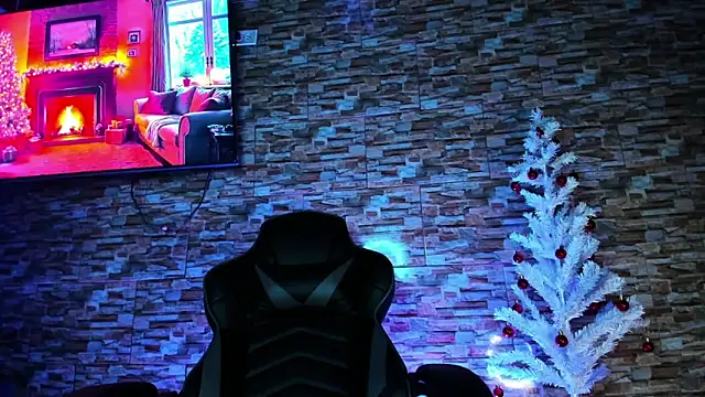 Snapshot of Seth_Owner chatting on 12-21-24, 01:21 Seth Owner online show from 12-21-24, 01:21