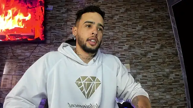 Snapshot of Seth_Owner chatting on 02-06-25, 01:54 Seth Owner online show from 02-06-25, 01:54