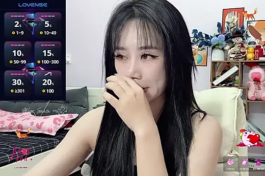 Snapshot of _LLisa_ chatting on 12-21-24, 05:03 LLisa online show from 12-21-24, 05:03