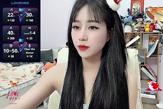 Snapshot of _LLisa_ chatting on 12-25-24, 04:54 LLisa online show from 12-25-24, 04:54