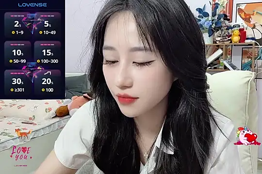 Snapshot of _LLisa_ chatting on 01-05-25, 08:42 LLisa online show from 01-05-25, 08:42