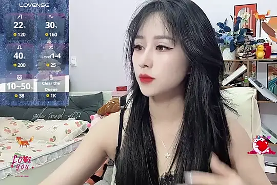 Snapshot of _LLisa_ chatting on 01-09-25, 07:18 LLisa online show from 01-09-25, 07:18