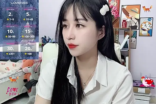 Snapshot of _LLisa_ chatting on 02-13-25, 09:30 LLisa online show from 02-13-25, 09:30