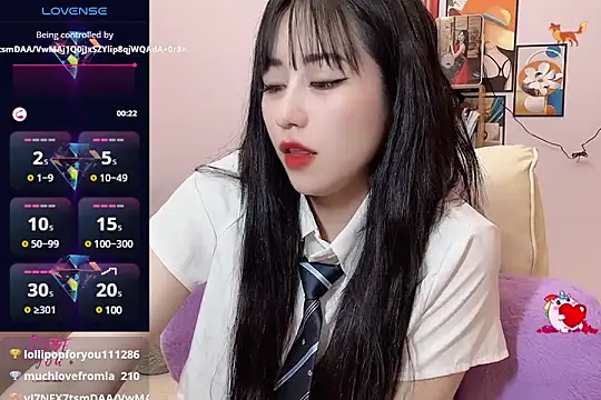 Snapshot of _LLisa_ chatting on 03-05-25, 10:10 LLisa online show from 03-05-25, 10:10