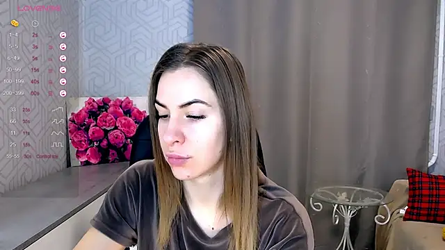 Snapshot of Naughty__Megan chatting on 02-04-25, 07:51 Naughty Megan online show from 02-04-25, 07:51