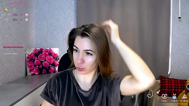 Snapshot of Naughty__Megan chatting on 02-07-25, 08:01 Naughty Megan online show from 02-07-25, 08:01