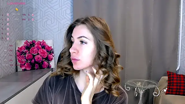 Snapshot of Naughty__Megan chatting on 02-08-25, 03:52 Naughty Megan online show from 02-08-25, 03:52