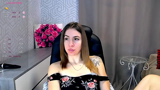 Snapshot of Naughty__Megan chatting on 02-12-25, 07:34 Naughty Megan online show from 02-12-25, 07:34