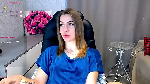 Snapshot of Naughty__Megan chatting on 02-17-25, 03:42 Naughty Megan online show from 02-17-25, 03:42