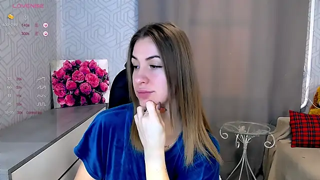 Snapshot of Naughty__Megan chatting on 02-18-25, 07:10 Naughty Megan online show from 02-18-25, 07:10