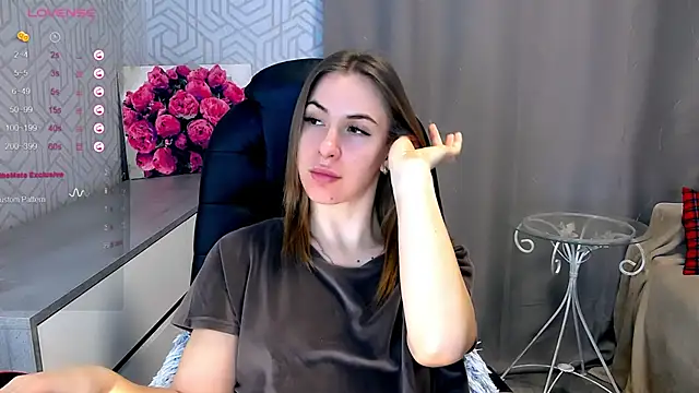 Snapshot of Naughty__Megan chatting on 02-19-25, 01:50 Naughty Megan online show from 02-19-25, 01:50