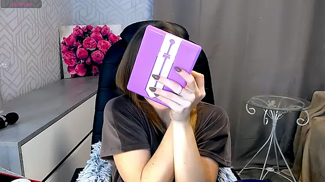 Snapshot of Naughty__Megan chatting on 02-20-25, 01:40 Naughty Megan online show from 02-20-25, 01:40