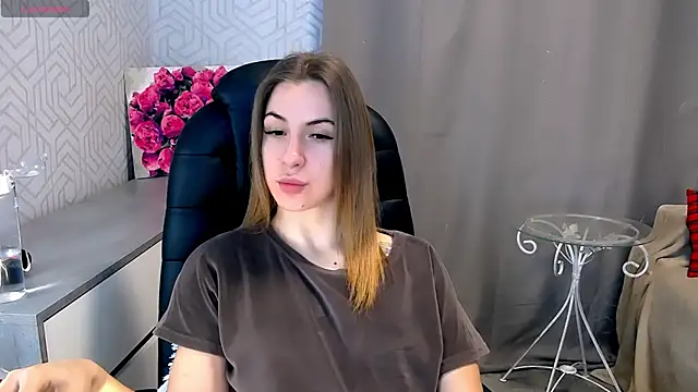 Snapshot of Naughty__Megan chatting on 02-20-25, 04:46 Naughty Megan online show from 02-20-25, 04:46