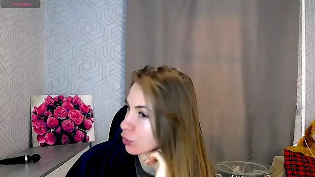 Snapshot of Naughty__Megan chatting on 03-01-25, 06:46 Naughty Megan online show from 03-01-25, 06:46